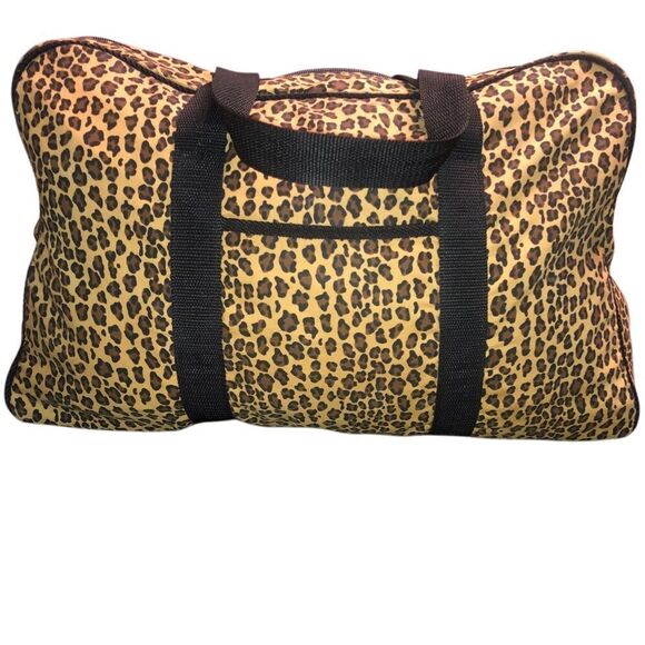 Vintage travel set Cheetah print with pink lining 
✨just no makeup bag - Picture 3 of 9
